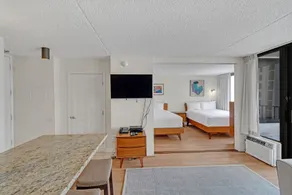 Modern Upgraded 20th Floor Condo With Ocean Views by Redawning - Image 1