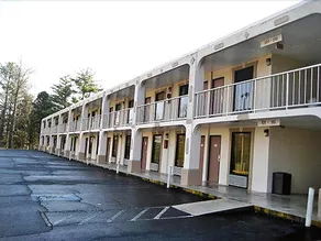 Motel 6 High Point - Image 4