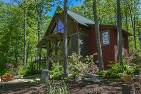 Livin' Lodge - Image 3