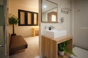 Raintr33 Hotel Singapore - Image 3