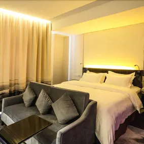 Xing Yi Hai Yu Hotel - Image 5