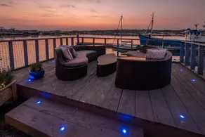 Houseboat Harbourside View - Image 3
