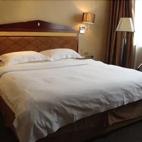 Yufeng International Hotel - Image 2