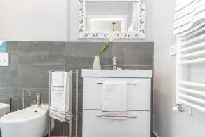 ALTIDO Bright Apartment for 4 next to City Life - Image 5
