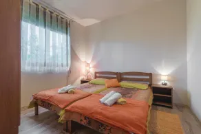 Beautiful Home in Gracac With 4 Bedrooms, Sauna and Wifi - Image 2