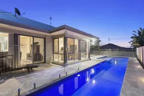 Pottsville Beach Holiday Home - Image 5