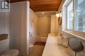 Stunning Mountain Hideaway Cottage - Image 5