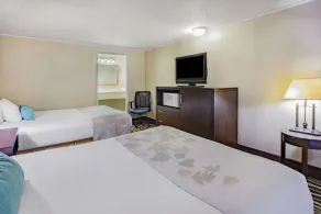 Travelodge by Wyndham Monroe - Image 3