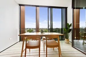 Modern Luxury Apartment in the Heart of Sydney CBD - Image 4