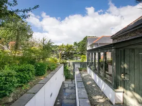 Cozy Holiday Home Near Beach in Polruan Great Britain - Image 3