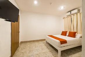 Hotel Caracol Puerto - Image 3
