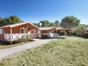 Pleasant chalet with covered terrace - Image 5