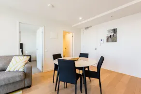 Tori, 1BDR Southbank Apartment - Image 4