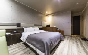 O2 Hotel - Image 3