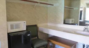 Bristol Motel - Image 2