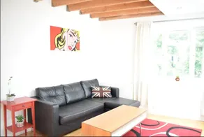 Spacious Apartment in Trendy Dalston - Image 3