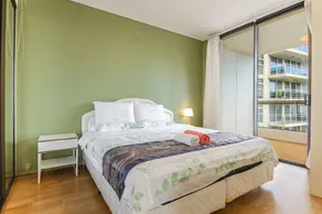 Amazing Location Cozy Stay Free Parking - Image 3