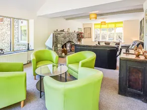 Lakeside Cottage - Image 3