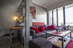 Trendy 1-BR City Center Apt - Image 3