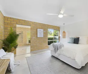 BEACHSIDE HIDEAWAY - BONNY HILLS - Image 2
