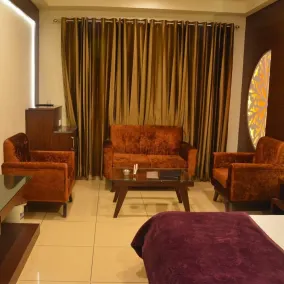 Hotel Ashish Continental - Image 2