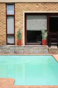 El Cazador Guest House - Image 3