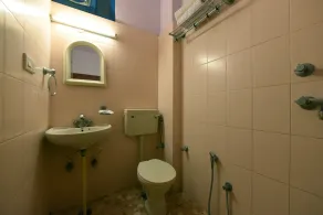 Hotel Blue Bird - Image 5
