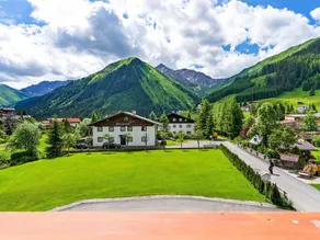 Spacious Apartment in Berwang Near Ski Area - Image 2
