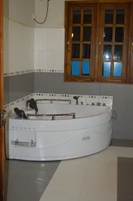 Elegante The Villa - Image 2
