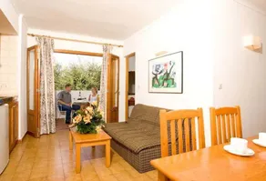 Apartamentos Sol Radiante - Image 2