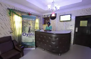 Oyins Holiday Inn - Image 2