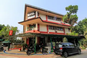 OYO 109 Pucangkerep Residence - Image 4