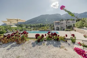 Salakos Villas - Image 3