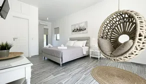 Hermoso Luxury Suites - Image 5