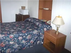 Clearview Motor Inn - Image 5