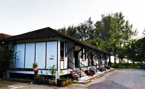 Lis Na Ree Beach Resort - Image 3