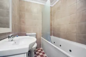 Access Apartments Earls Court - Image 4