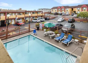 Hollywood Inn Express South - Image 5