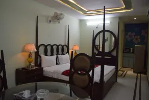 Raywal Executive Suites - Image 2