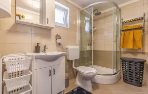 Nice Home in Kavran With Wifi and 2 Bedrooms - Image 5