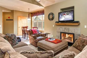 Warm & Spacious  Base At Redstone 3 Bedroom Condo - Image 2