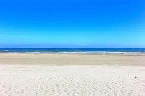 Bibby's Beach 3 Bedroom Home - Image 3