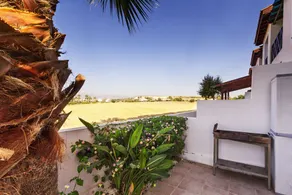 G&E Beach Apartments - Image 4
