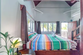 Green Parrot Beach Houses & Resort Belize - Image 3
