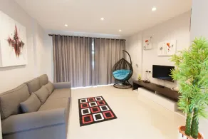 Mom House - Image 2