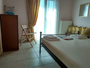 Greg's apartment - Image 2