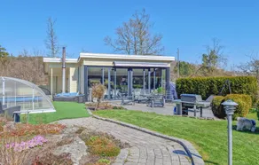 Beautiful Home in Mandal With 5 Bedrooms, Outdoor Swimming Pool and Wifi - Image 5