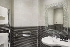 Ramada by Wyndham Oldbury Birmingham - Image 5
