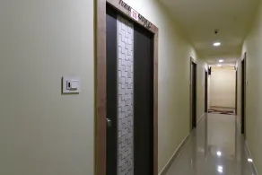 Akshaya Grand By OYO Rooms - Image 2