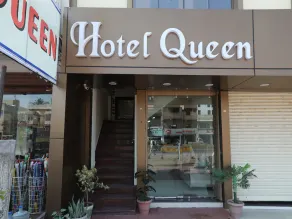 Hotel Queen by OYO Rooms - Image 3